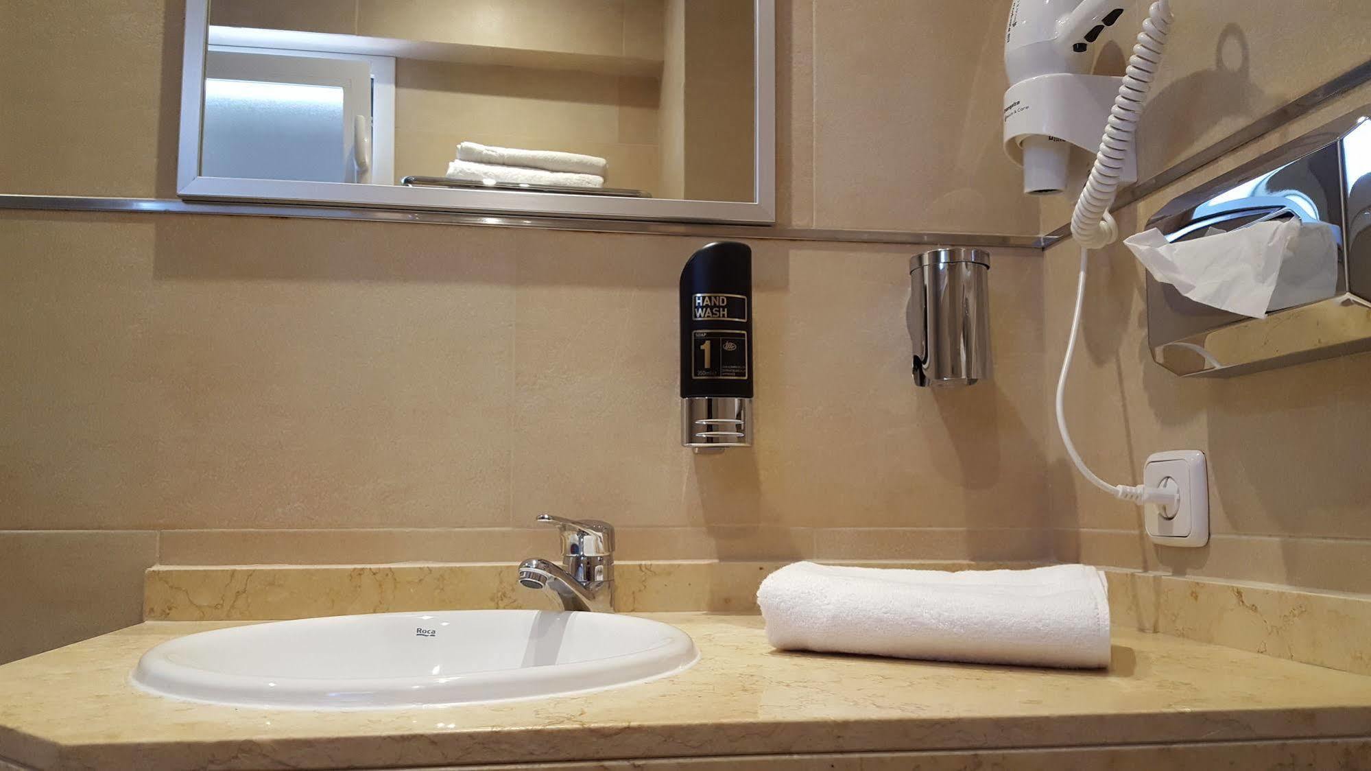 Creta Hotel 3*
